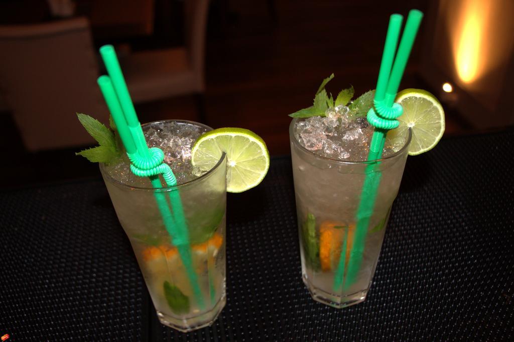 巴统 Batus酒店 外观 照片